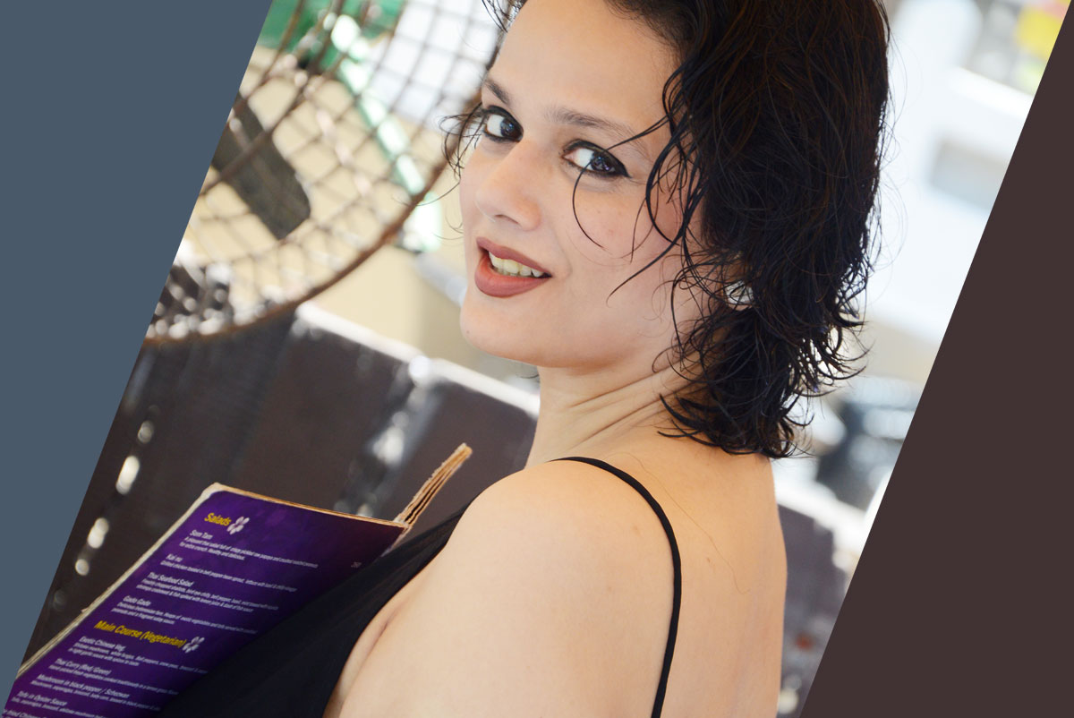 Piu Sarkar “Emeralds Look Better With Green Sari ”