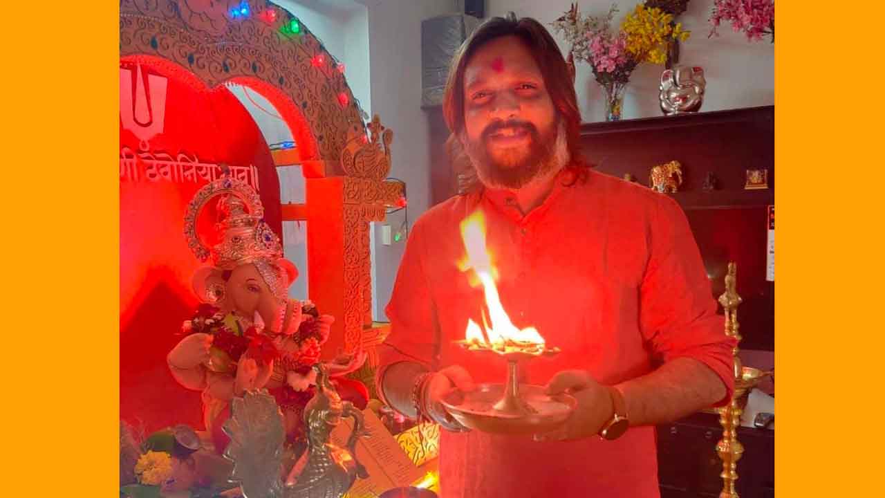 Eco-friendly Bappa at Bardapurkar residence