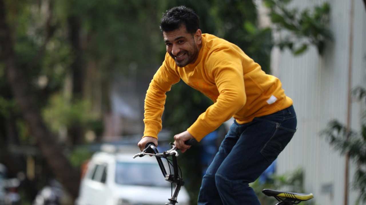 Eijaz Khan became a foster parent of two pet dogs during the lockdown