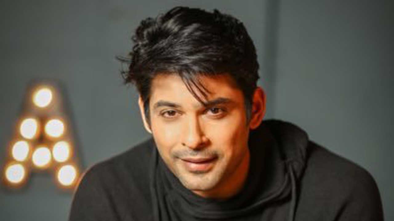 Sidharth Shukla recommends Hotstar Specials show “Hostages Season 2“