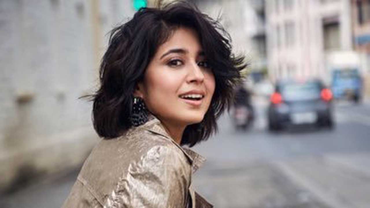 Shweta Tripathi Sharma sets unusual but adorable wife goals