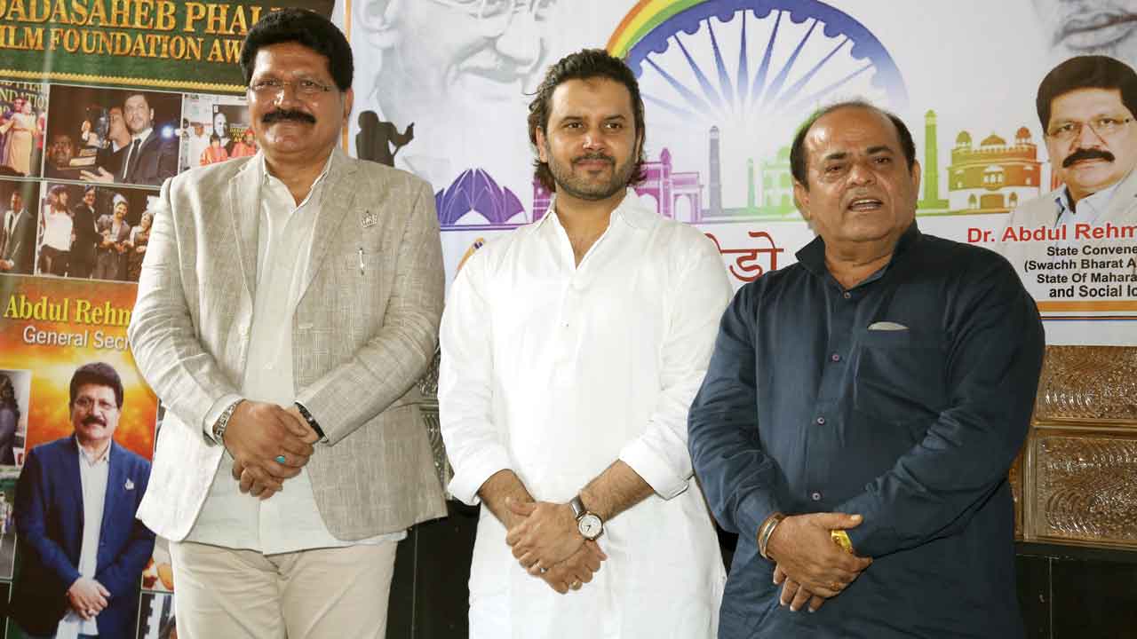 ‘Swachh Bharat Abhiyan‘ initiative song by Javed Ali