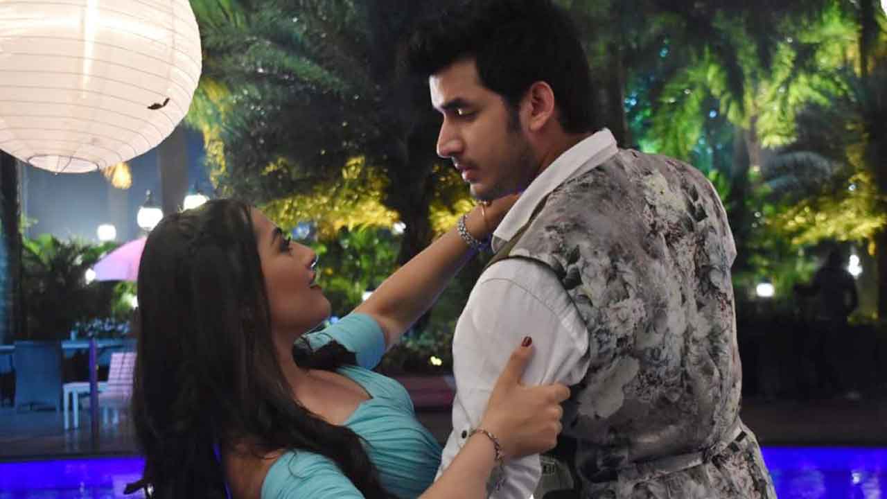 In ‘Anupamaa’, Samar finally confesses his love to Nandini