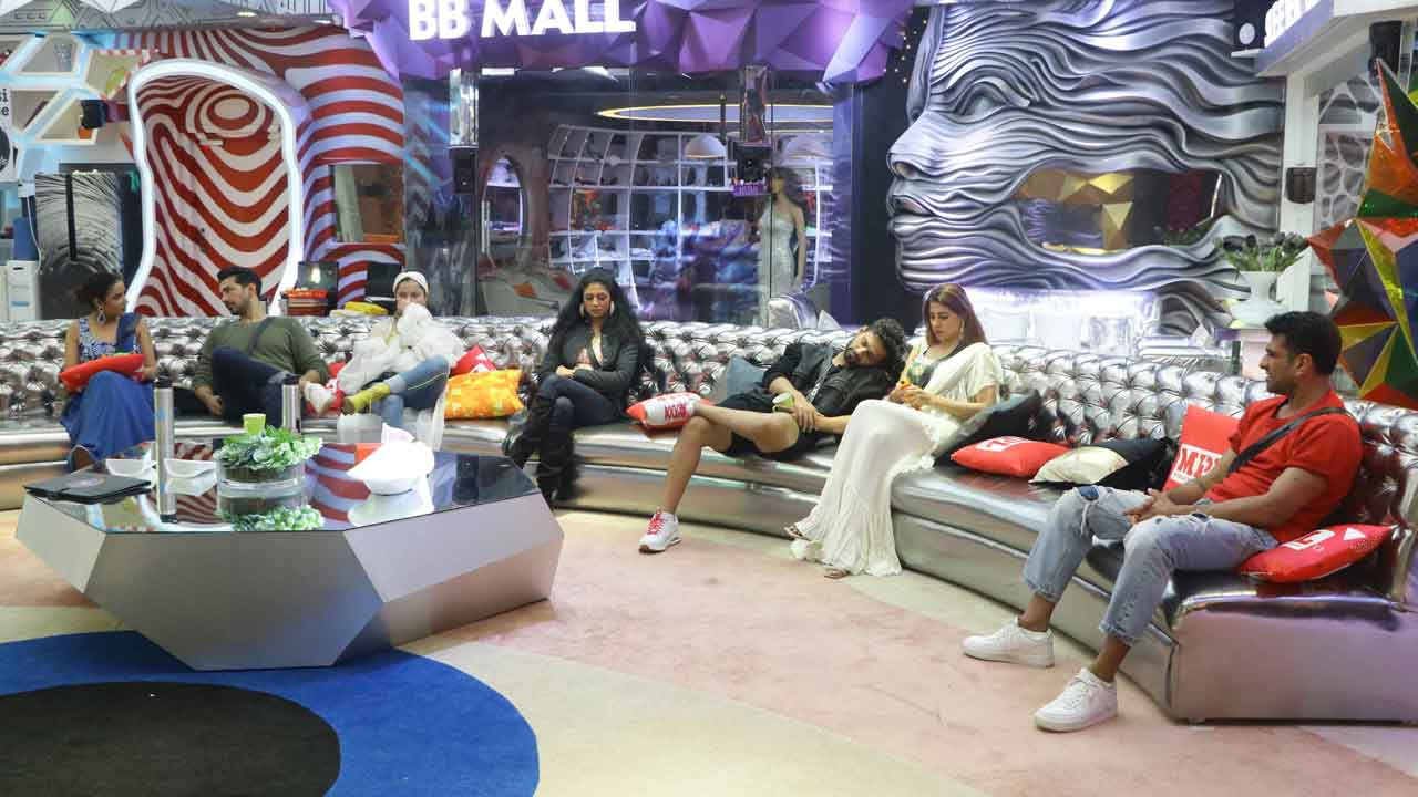 The nominations process creates new rifts between contestants in BB14 house