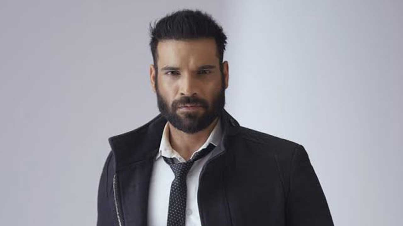 In a short span, Vikas Verma attained eight-pack Abs for ‘Coolie No.1’