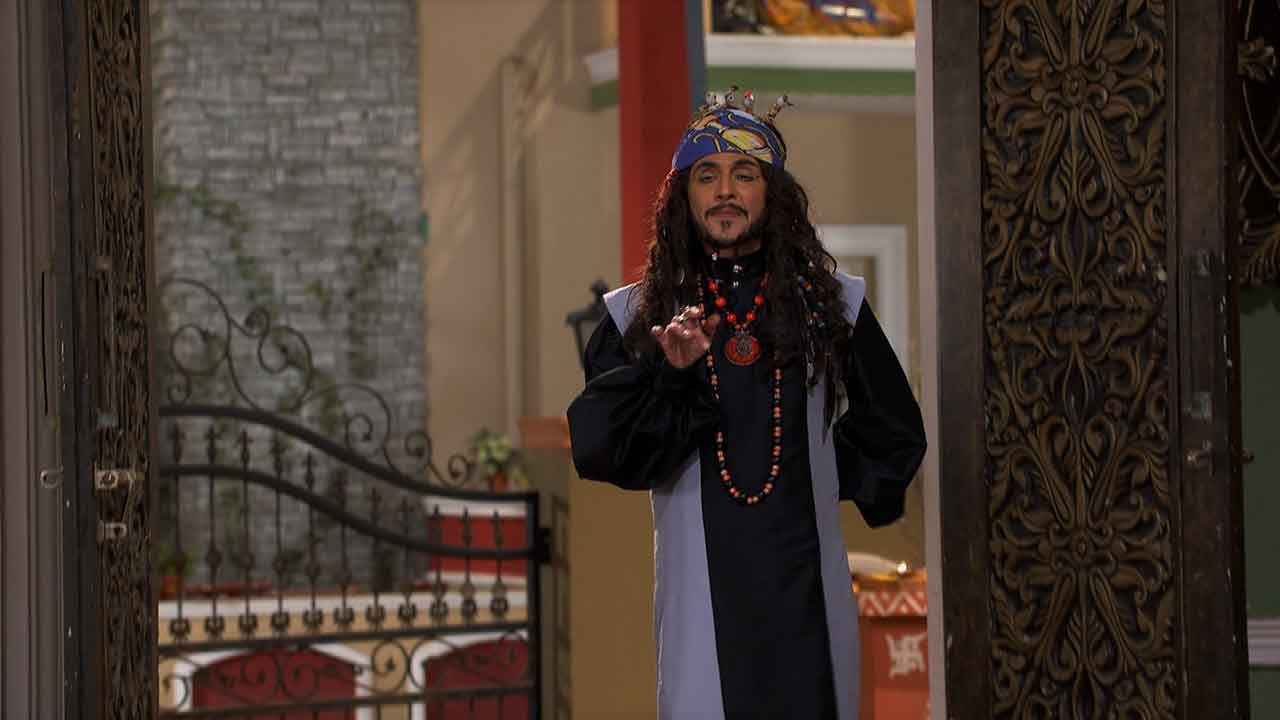 In ‘Bhabiji…’, Vibhuti disguises himself as a Lucky Kabootar Baba!