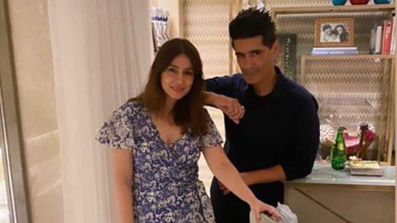 Manish Malhotra compliments Bhavana Pandey, calls her Ananya’s elder sister!