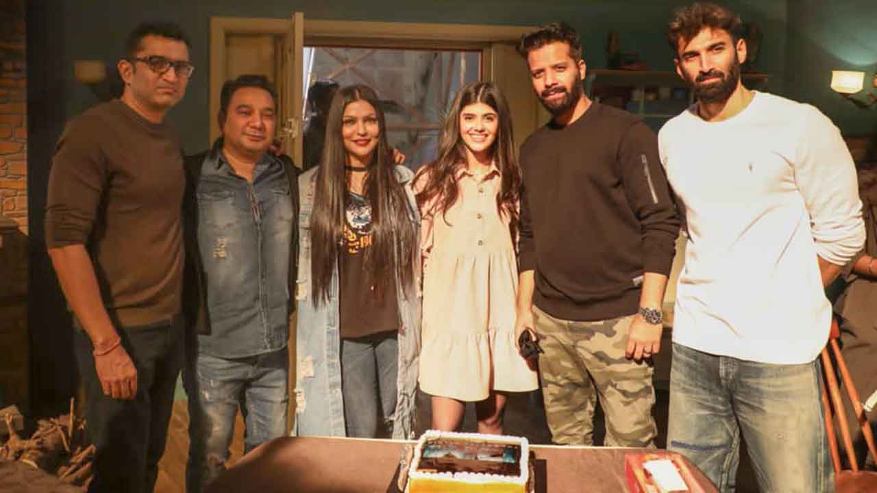 Aditya Roy Kapur and Sanjana Sanghi’s ‘OM – The Battle Within’ commences shoot!