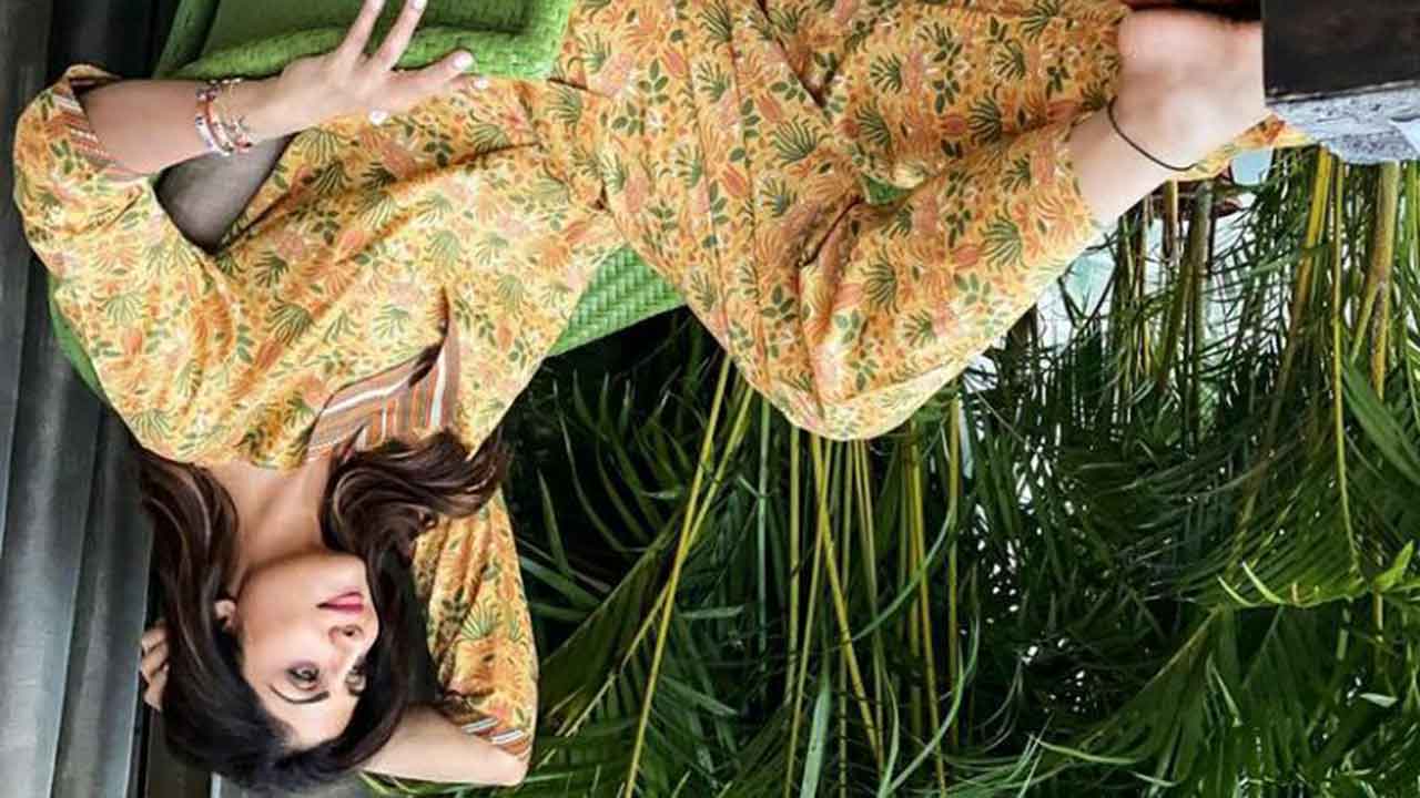 Shilpa Shetty Kundra’s upside-down picture baffles netizens!