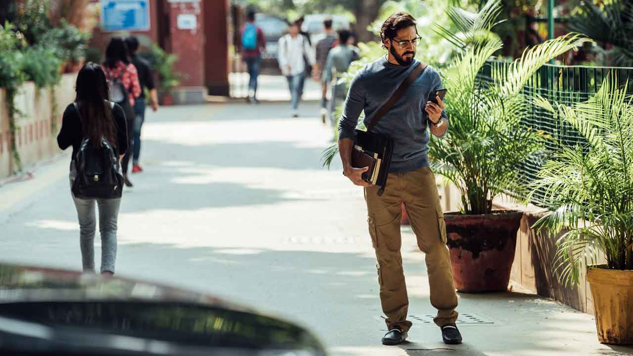‘Student’ Dino Morea studies ‘Professors’ in films for ‘Tandav’