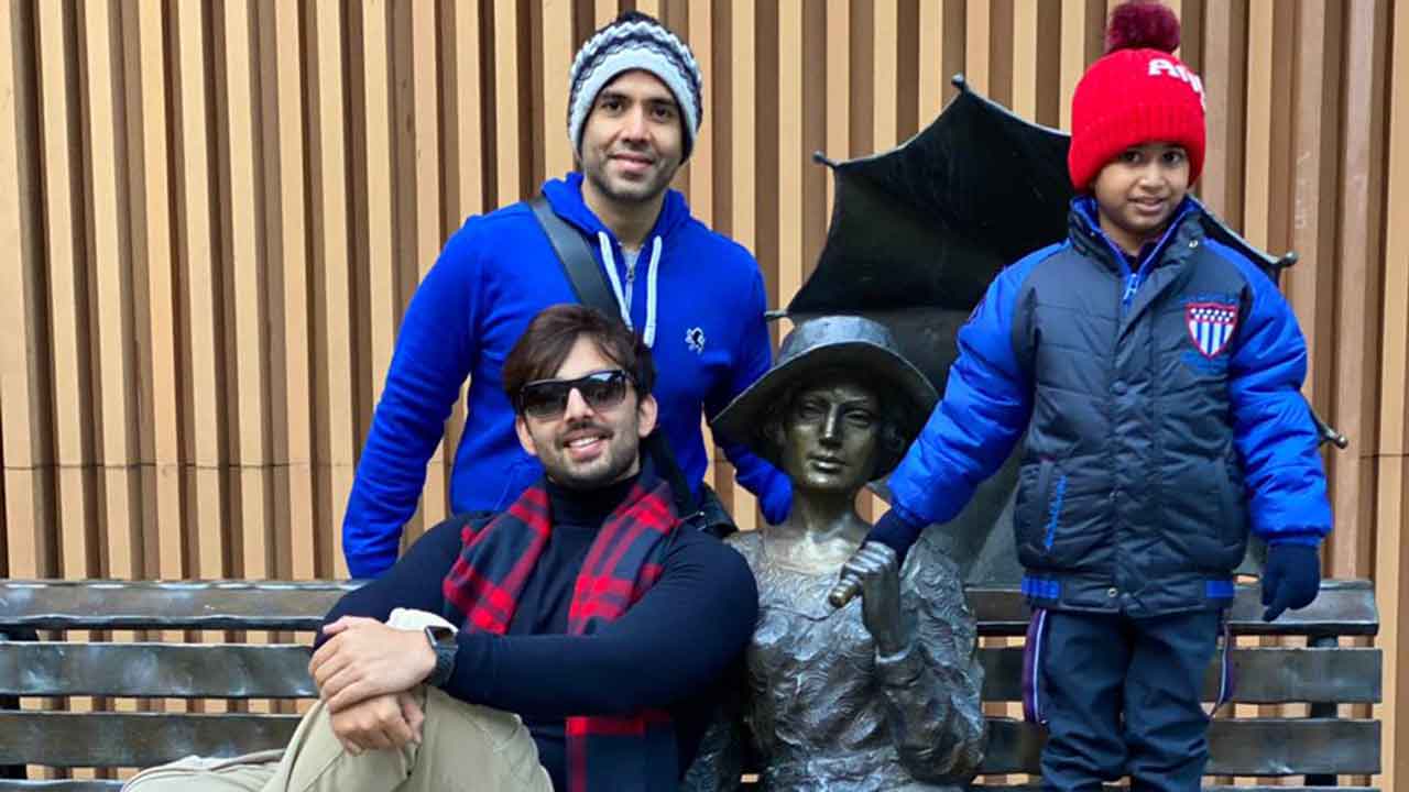 Himansh Kohli welcomes New Year with ‘these’ Kapoors!