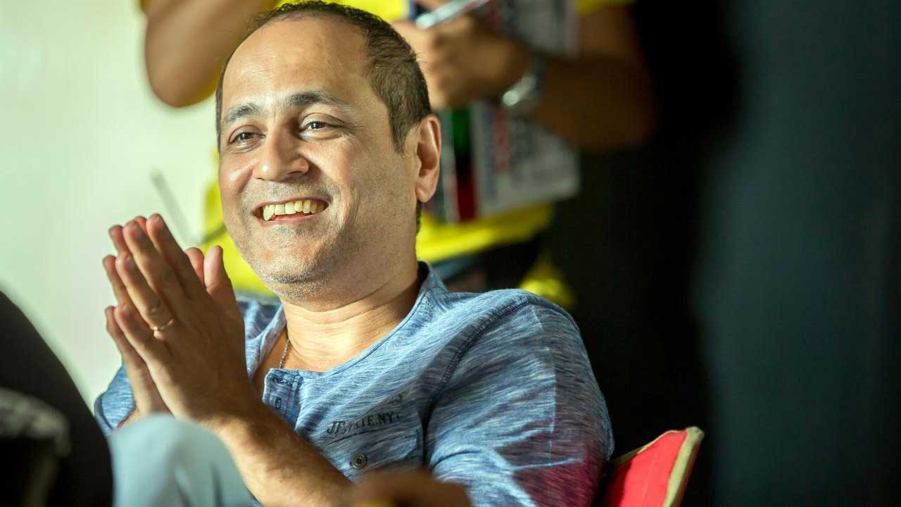 Vipul Amrutlal Shah informs, “During day time, we are shooting ‘Human’ and ‘Sanak’ in the night!