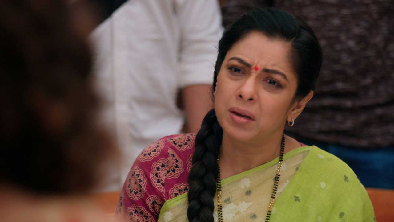 Kids from her class tell the trustees that Anupamaa was not at fault!