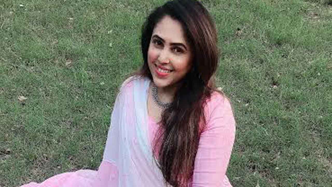 Piew Jana confesses, ‘They may call me old-school, but I don’t even like to watch intimate scenes, forget about doing’!