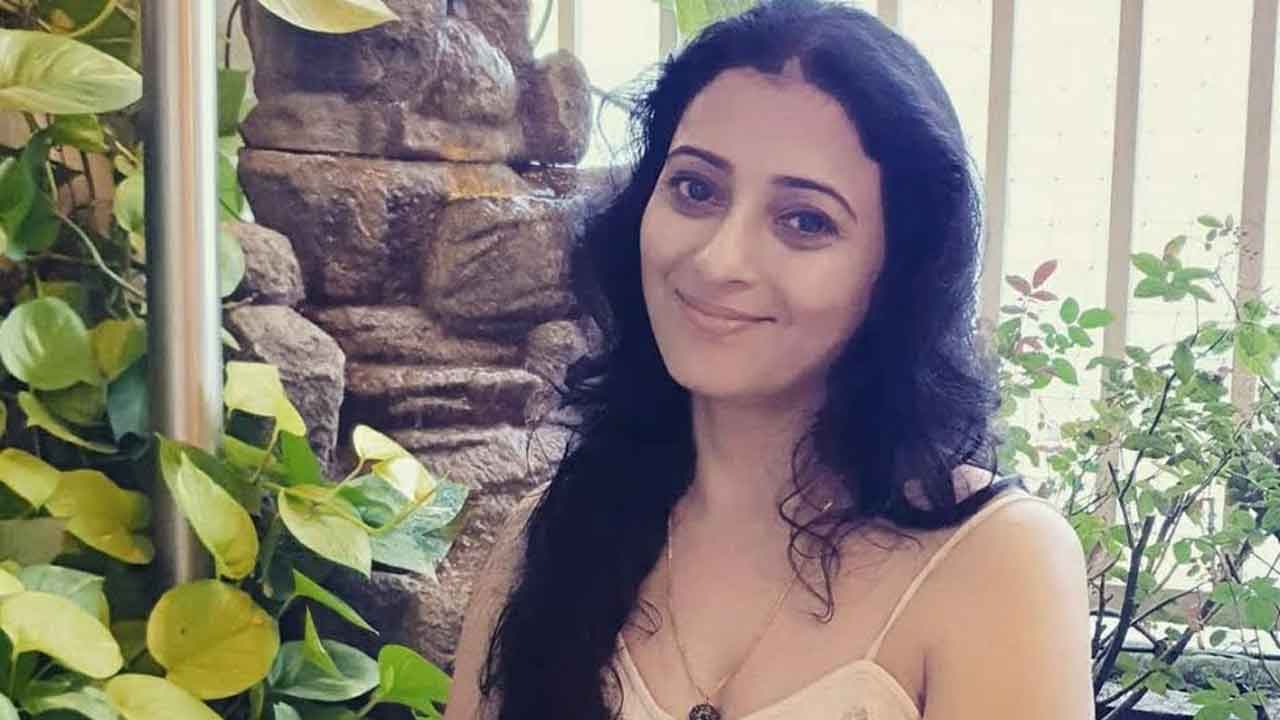 Deepshika and I are like 2 ends of a pole says, Reena Kapoor