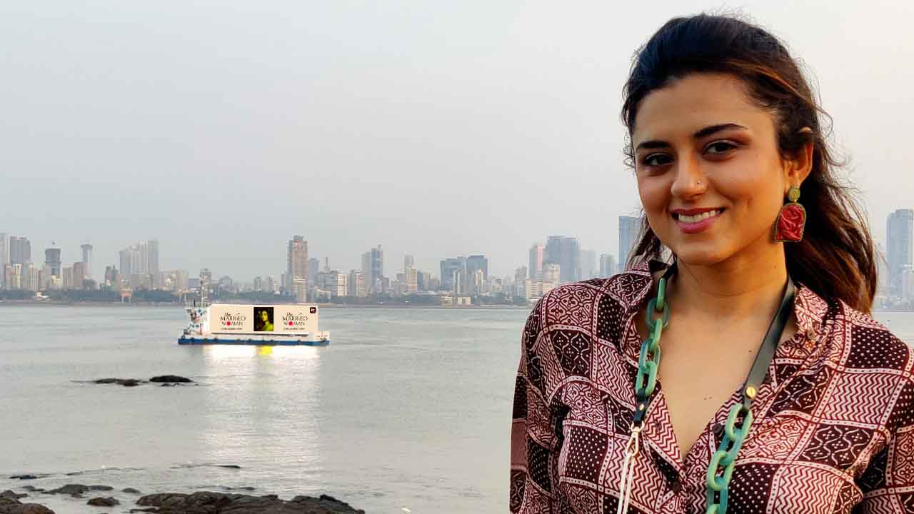 Check out the amazing floating illuminating posters of ‘The Married Woman’!