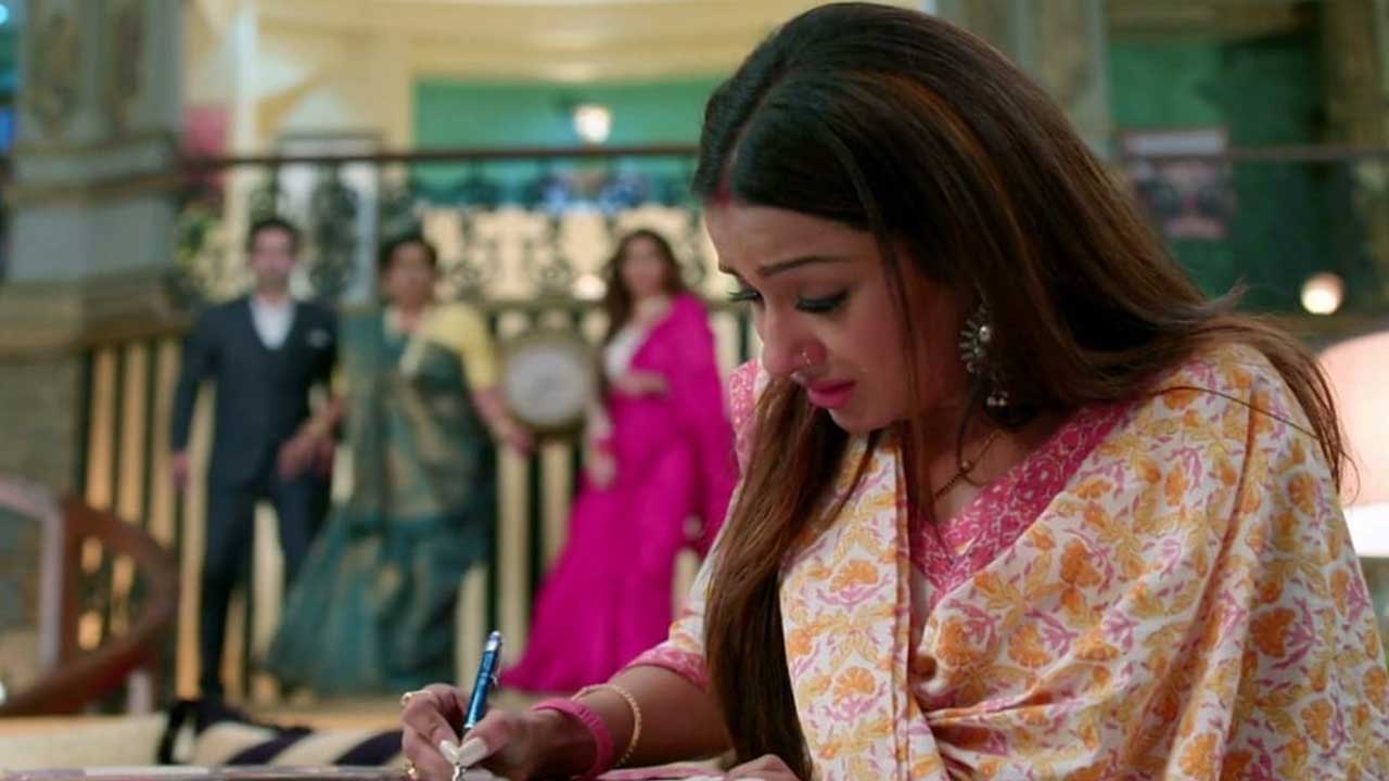 Prem Bandhan – Janki signs the divorce papers.
