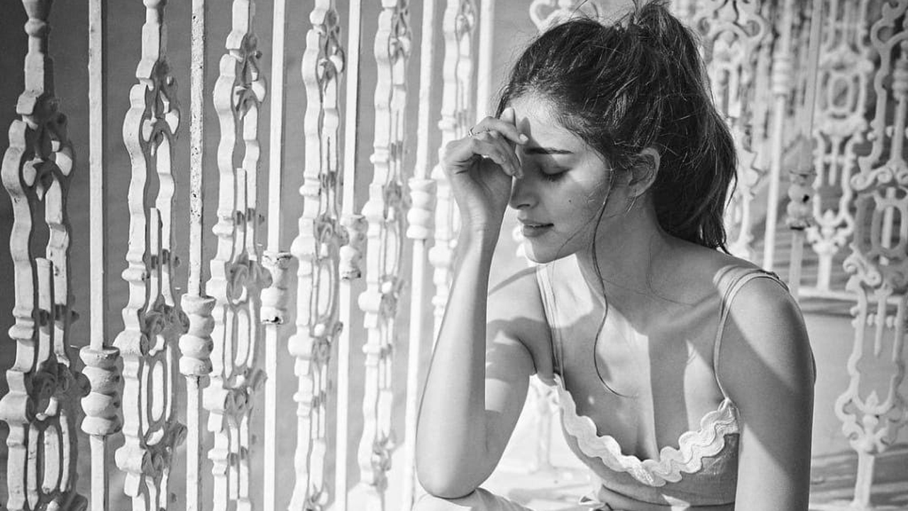 Ananya Panday sunbathes in summer!
