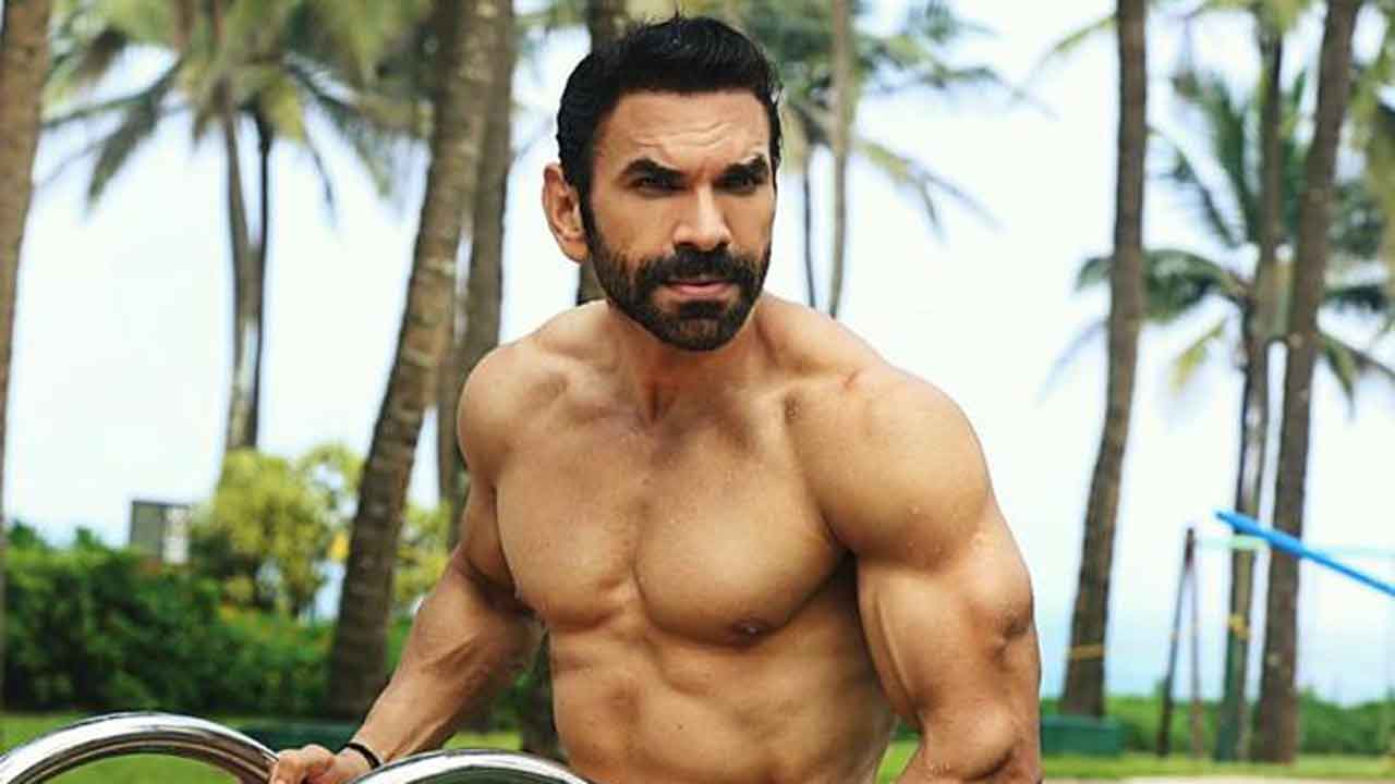 Rohit Choudhary says that one should wear clothes which will enhance one’s  personality!