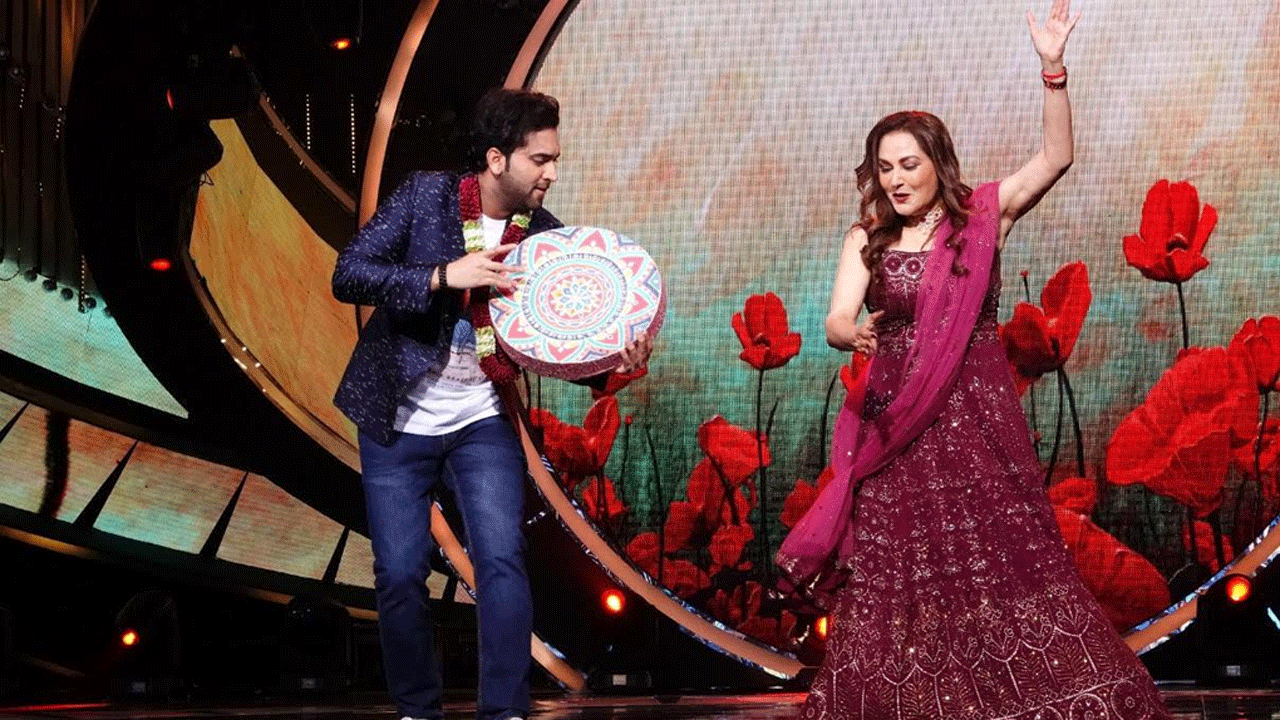 Jaya Prada said, “‘Dafliwale’ song is the closest to my heart, I and Rishi Ji had a great bond while shooting this song”!