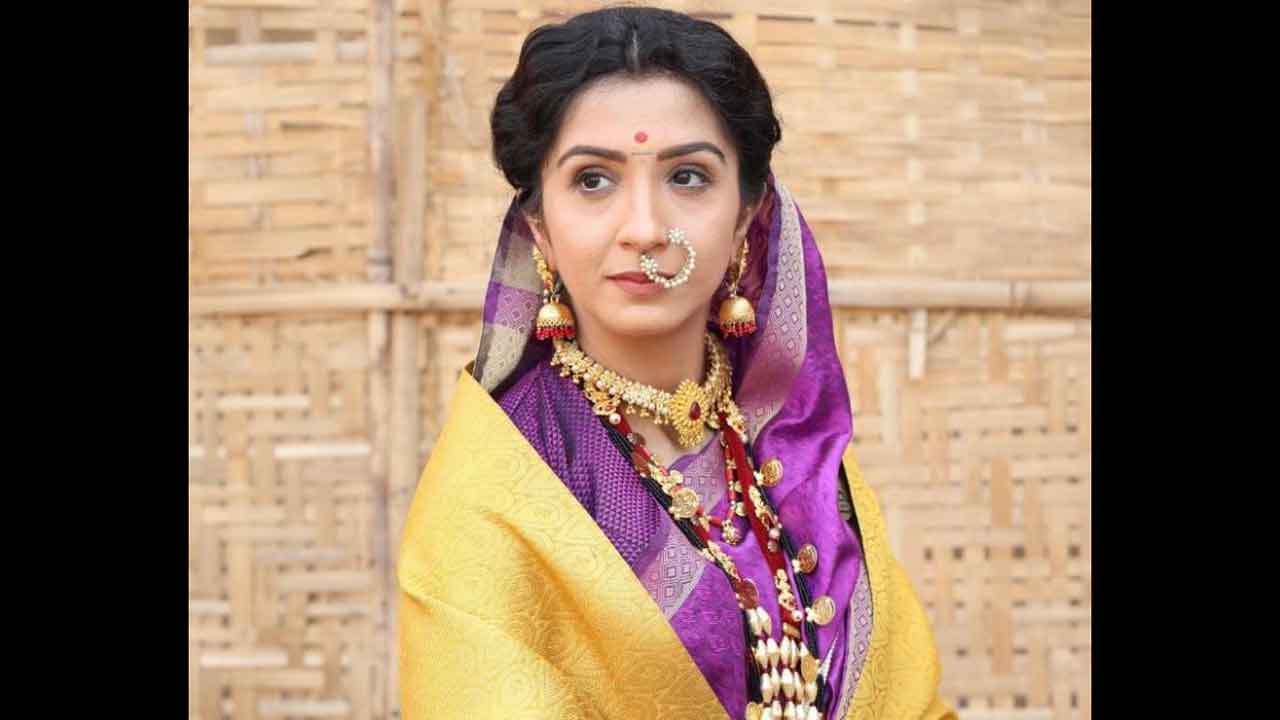 ‘Punyashlok Ahilyabai’s actor Snehalata Vasaikar watches it’s episodes with her daughter!