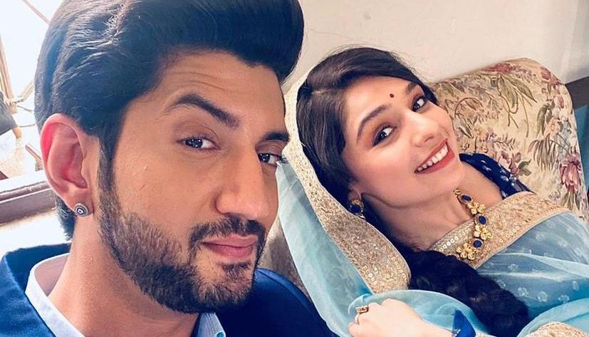 ‘KUDCA’ actors Gracy Goswami and Kunal Jai Singh are ‘Selfie-Buddies’!