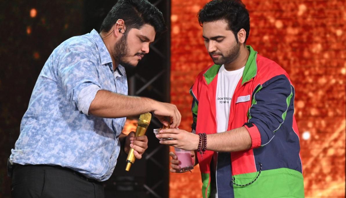 II12 contestant Ashish Kulkarni keeps ‘Roza’ for a day for friendship!