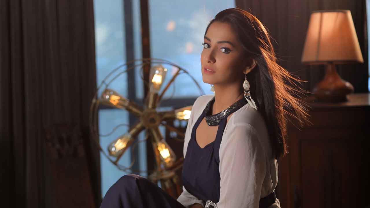 Srishti Jain says, ‘I’m selective with what information I share on social media’!