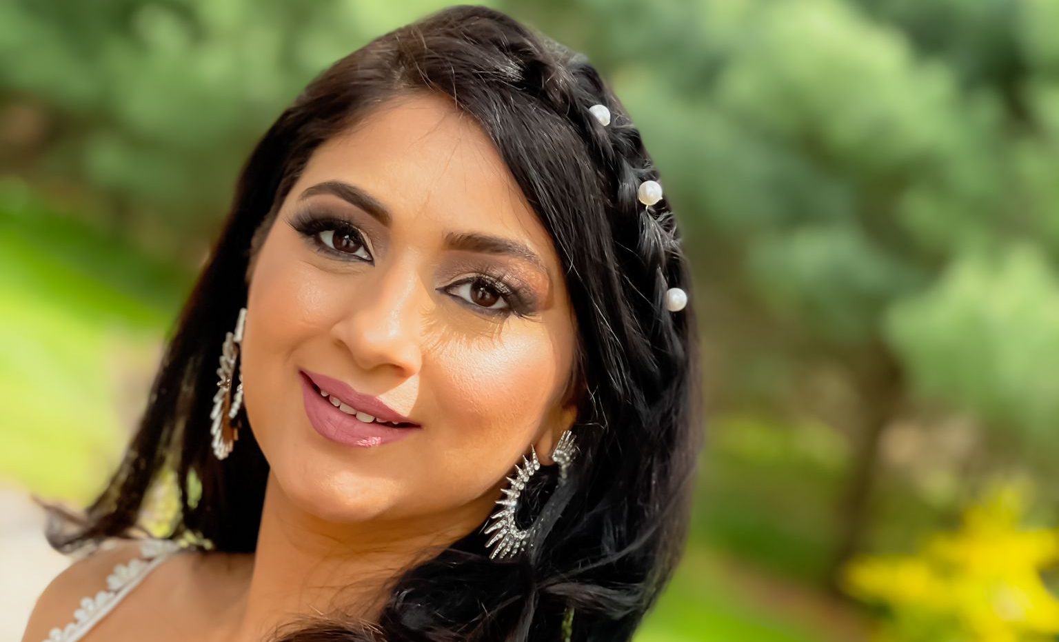 Anjali Phougat’s ‘Designer Dream Collection Diva Series’ is a tribute t o film industry’s Divas!