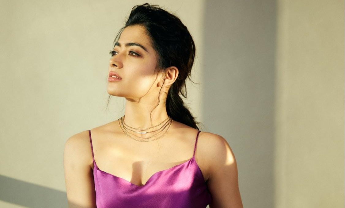 A fan travelling 900 KMs to meet Rashmika Mandanna!