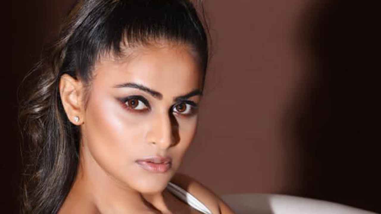 Vaidika Senjaliya says, ‘If you open up about your personal lif e, especially relationships, then people will talk about it’!