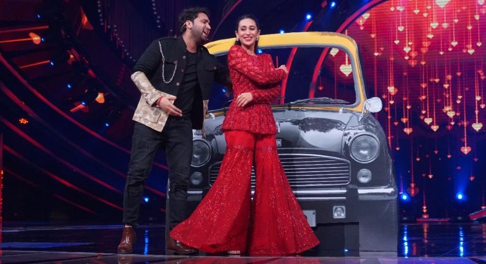 Karishma Kapoor fulfills  Ii12′ s  Mohd Danish’s dream!