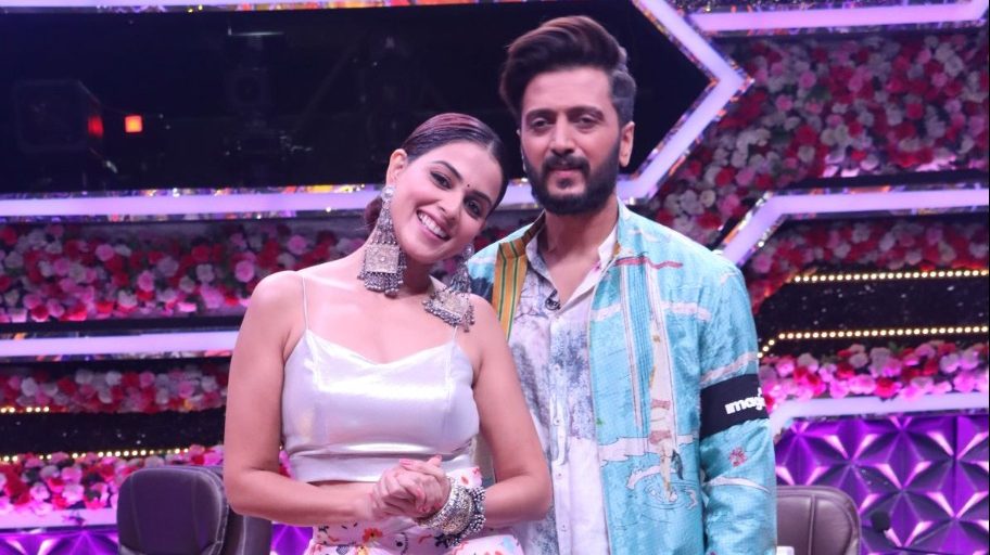 Riteish Deshmukh had to touch Genelia Deshmukh’s feet eight times, revealed on Super Dancer – Chapter 4!