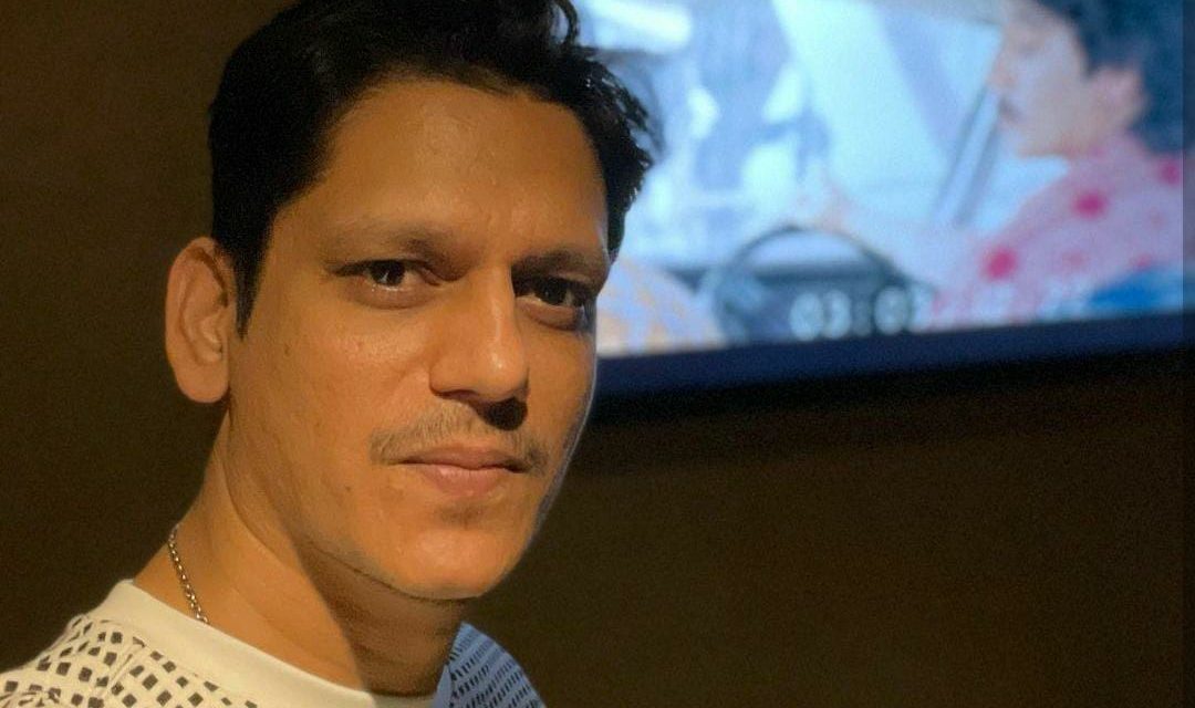 Vijay Verma wraps up dubbing for ‘Hurdang’!