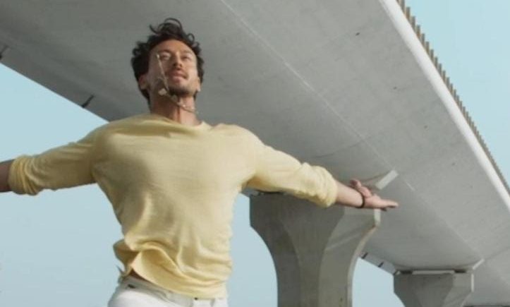 #TigerShroff : With great honour and pride, we present to you this special tri bute – #VandeMataram 🇮🇳