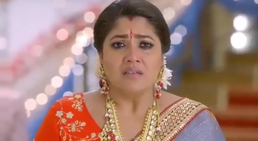 In ‘Aapki Nazron Ne Samjha’, Darsh enters his home, finds Rajvee lying on the floor!