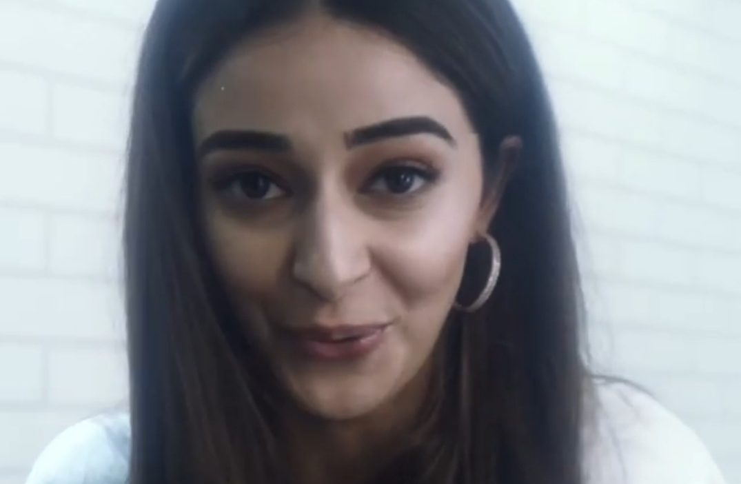 Ananya Panday thanks fans for crossing 20M+ Insta followers!