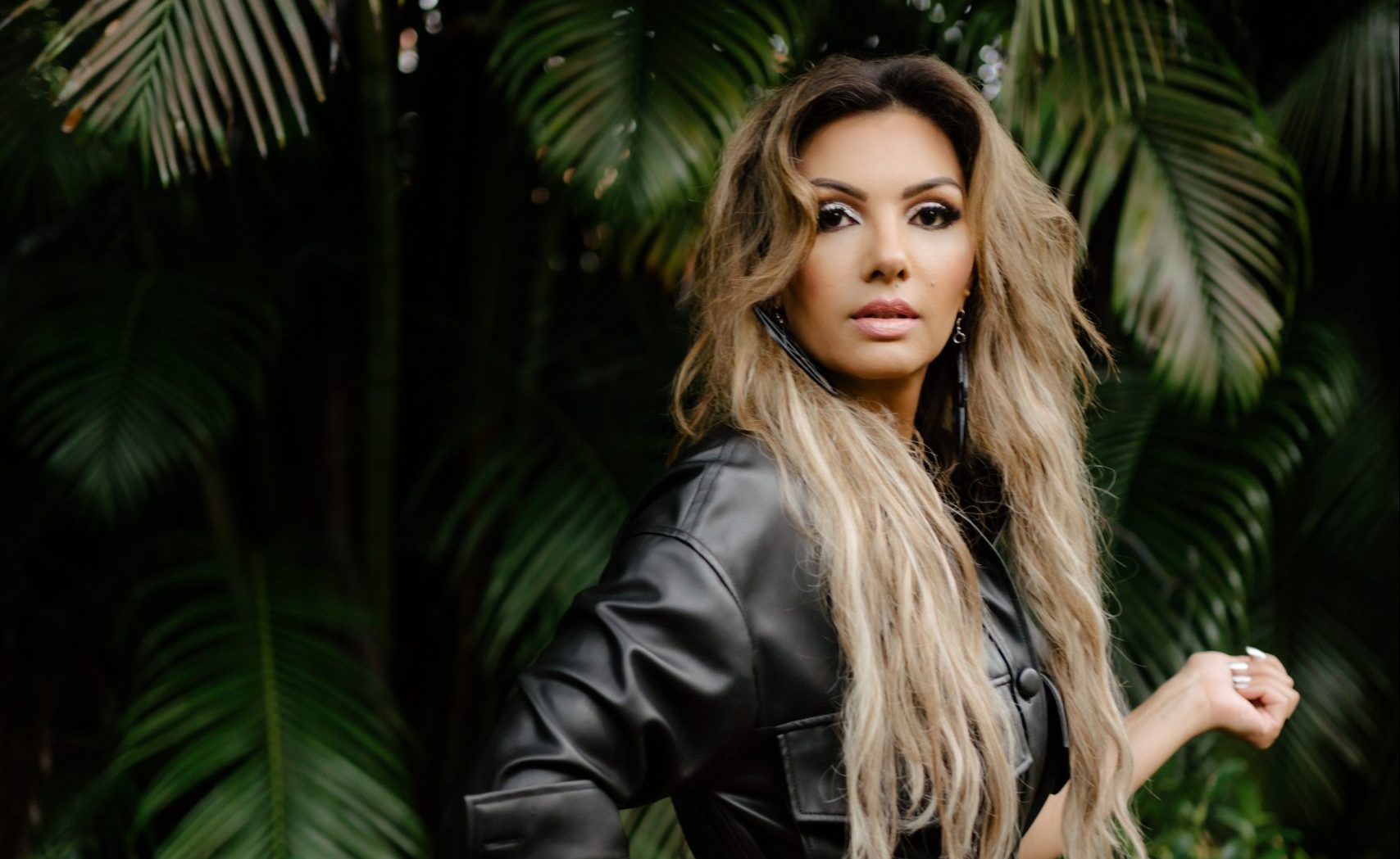 Somy Ali follows a daily ritual of thanking God before her meals!