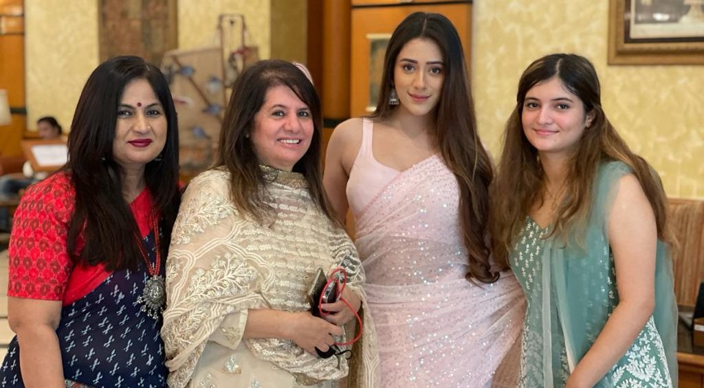 Edit II family’s Hiba Nawab, Rohitashv Gour, Sanjay and Binaiferr Kohli conferred with top honours!