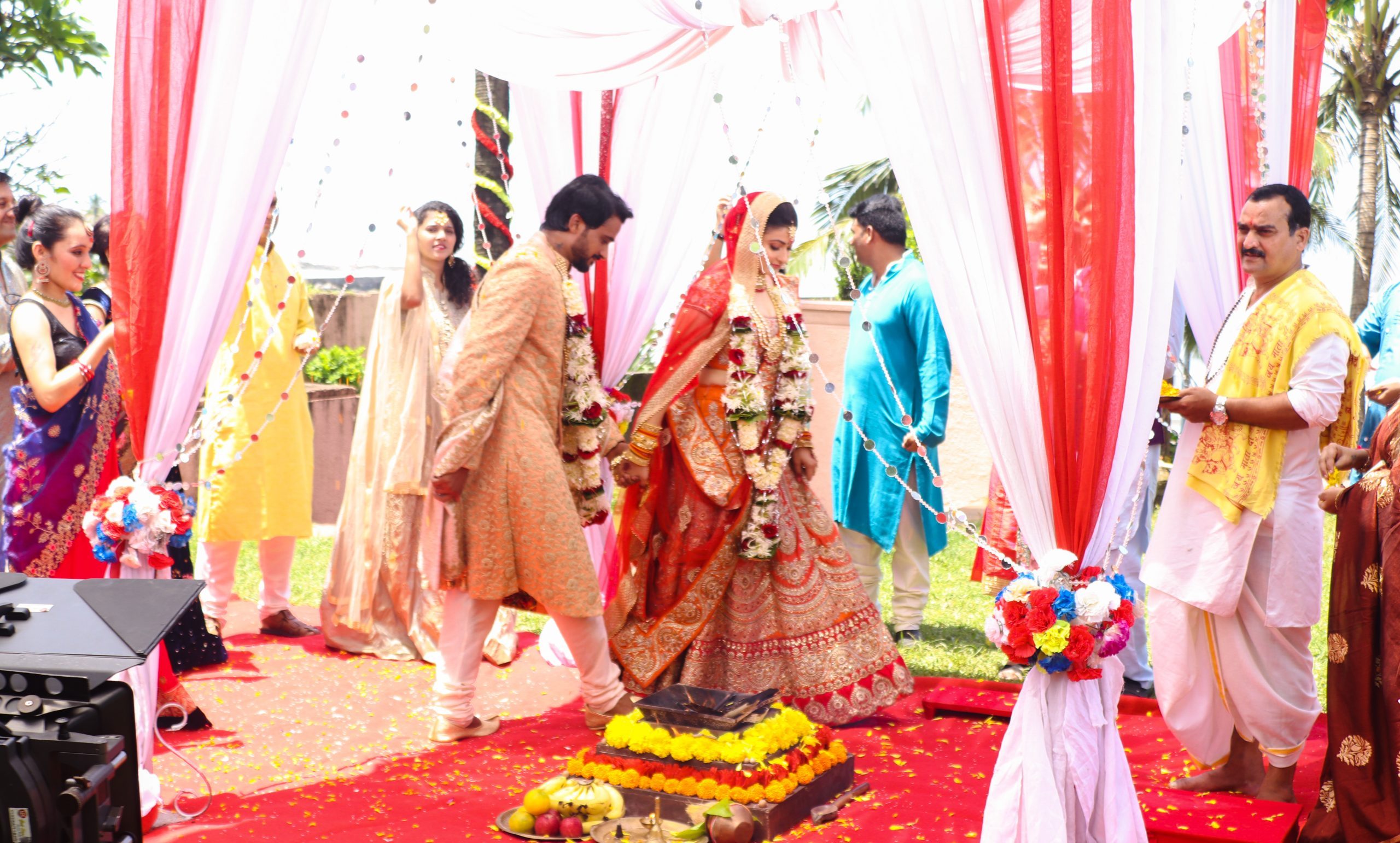 A song from Ek Nashebaaz picturised in Mumbai!