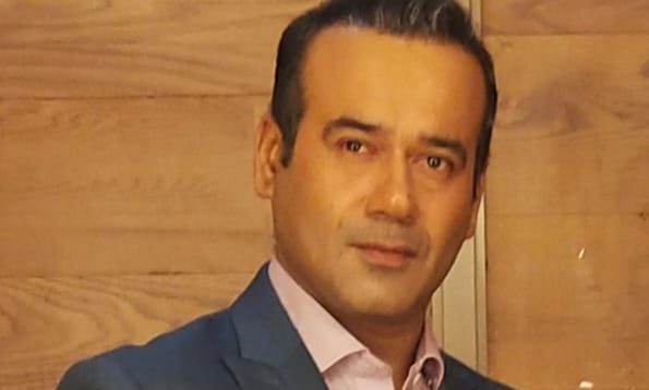 YRKKH actor Ashish Nayyar says, ‘I do relate to the character for being in charge of an establishment’!