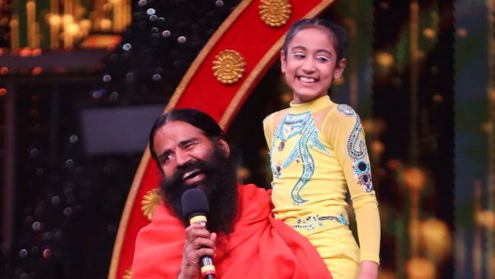 Yoga guru Baba Ramdev enchants judges and contestants in SD-C4!