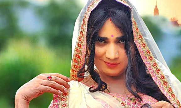 Saanand Verma replicates Angoori bhabiji in Sanjay and Binaiferr Kohli’s Bhabiji Ghar Par Hai!