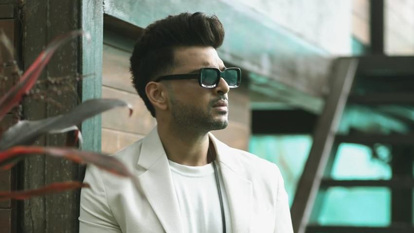 Karan Kundrra is being hailed as the King of #BiggBoss15House!