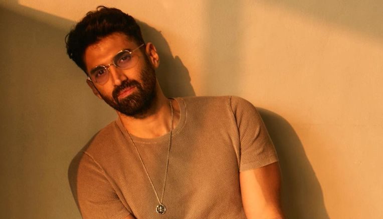 Aditya Roy Kapur’s debonair looks makes fan swoon!