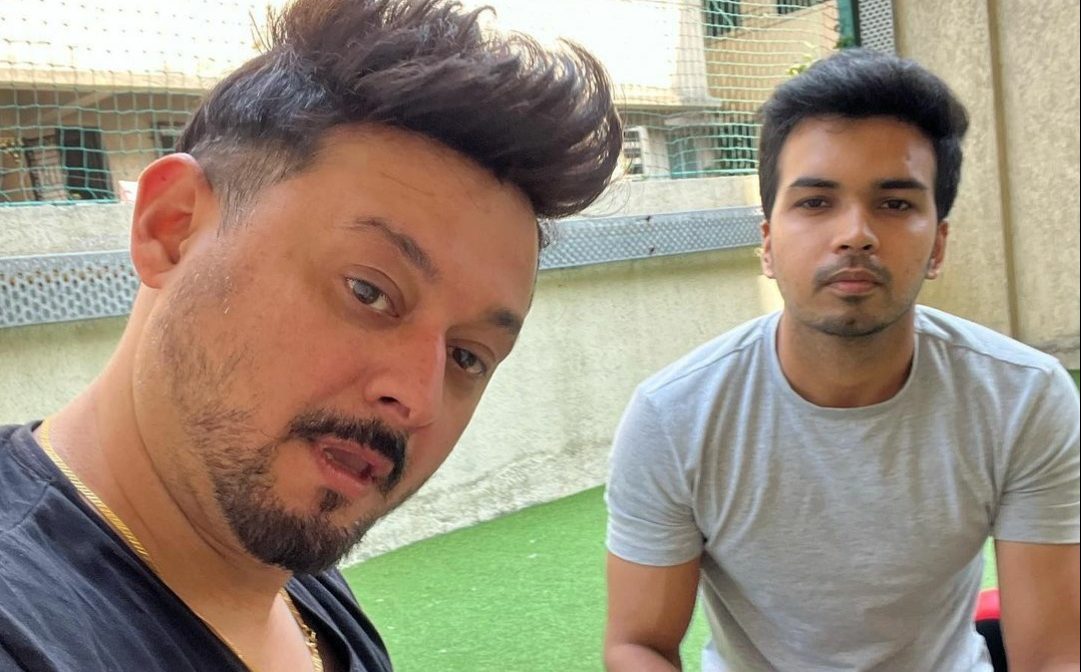 Fitness coach Yash Patel says, ‘It’s been a great experience working with Swwapni l Joshi sir, Prarthana Behere mam and all the stalwarts that I am working with’!