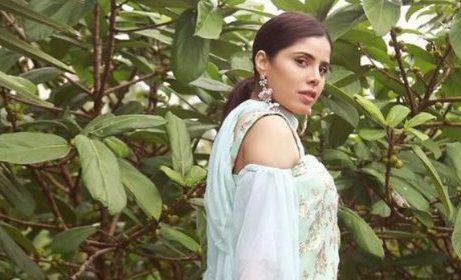 #Sehnooor advises everyone to celebrate this Diwali with peace, harmony, gratitude, and love!