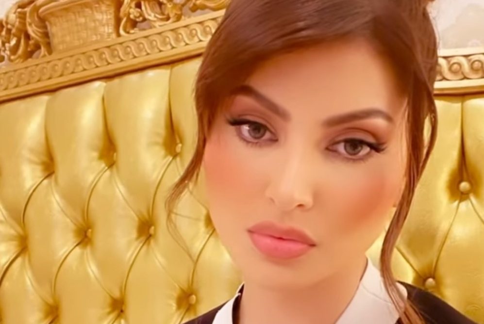 Urvashi Rautela truly channels the inner diva in black!