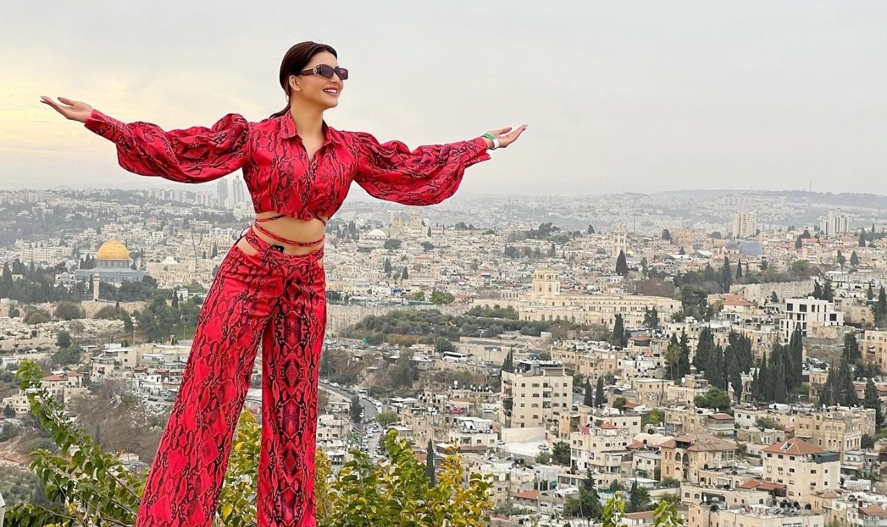 While praying at the Church of the Holy Sepulchre in Jerusalem Urvashi Rautela is truly making India Proud!