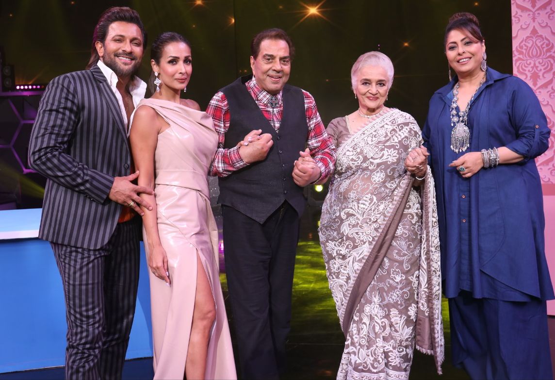 Yesteryear superstars Dharmendra and Asha Parekh visit IBD2 sets!